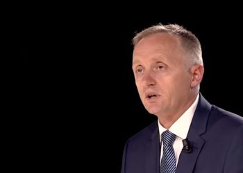 “Mesi është shqiptar!” Satirë nga Lutfi Dervishi