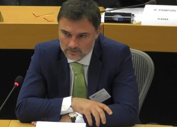 Thellohet përçarja e PD-së, Alibeaj përjashton nga grupi  parlamentar 4 deputetë