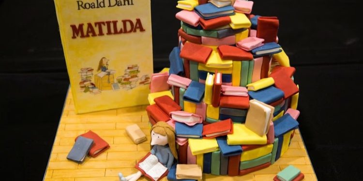 Censurimet e librave të Roald Dahl/ Tërhiqet botuesi “Do ribotohen siç janë në origjinal”