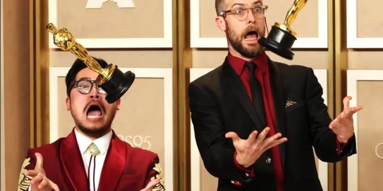 Çmimet Oscar/ “Everything Everywhere All at Once” fiton çmimin filmi i vitit