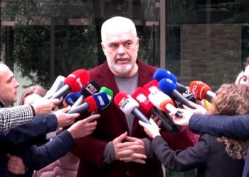 Lokalet e 14 Majit/ Rama kunja demokratëve: “Të hysh në fushë me kundërshtarë që nuk janë në lartësinë e duhur, madje edhe të padenjë, nuk është vështirë të fitosh”