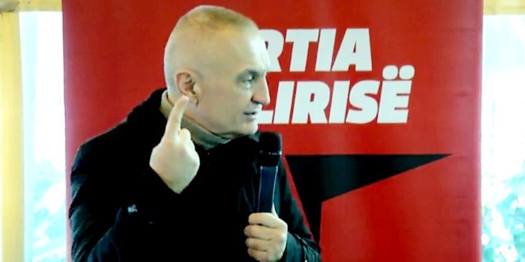 “Durrësi nuk ka lekë? Ka, por shpërdorohen”. Meta fton durrsakët “ta ndëshkojnë Rilindjen me votë”