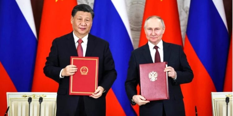 Lufta/ Perëndimi lëshon urdhër arresti për Putinin, ai mbështet planin e paqes së Kinës për Ukrainën: “Mund t’i japë fund luftës”