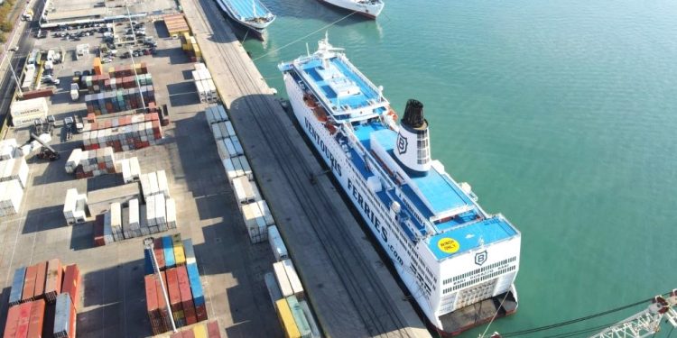 Porti i Durrësit, padi 40 milionë euro kundër Shqipërisë