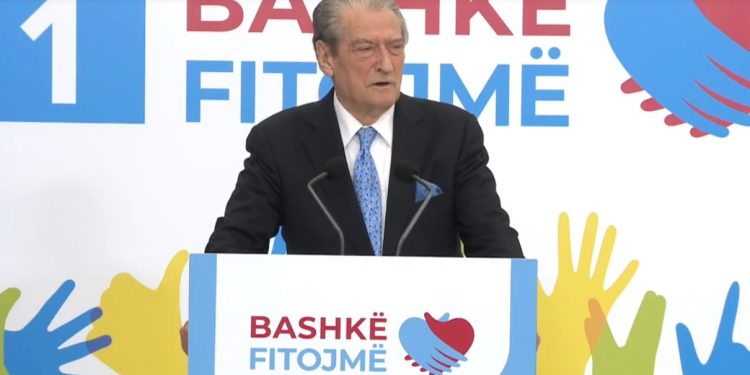 Mbyllen votimet, nis saga e fitores/ Berisha: “Vlerësim maksimal për komisionerët. U përballën me presionet e e egra të mafies shtetërore”