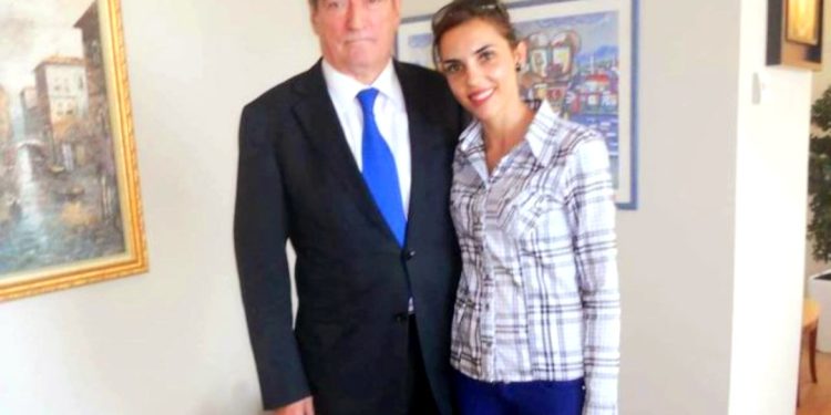 SPAK merr në pyetje vajzën e video-skandalit, është nga Berati, ka biznes në Tiranë (përveçse “agjente e SHISH”)