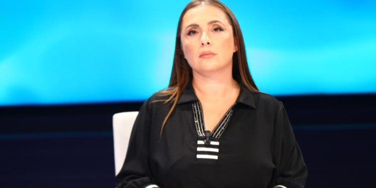 I paprekshmi/ Nga Anila Hoxha