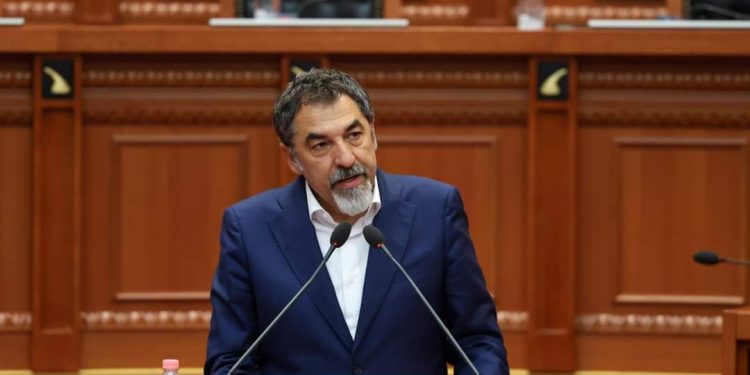 Blendi Çuçi lë Ministrinë e Brendshme/ E merr Taulant Balla