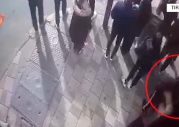 Vidhte celularë e portofolë nëpër autobuzat e Tiranës. Arrestohet 41 vjeçari