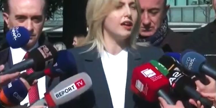 Ina Zhupa reagon për shtesat në ligjin e zonave të mbrojtura:  “Është me porosi nga klientët e Ramës. Po preve një pemë, dënohesh, po preve një pyll, je investitor strategjik”