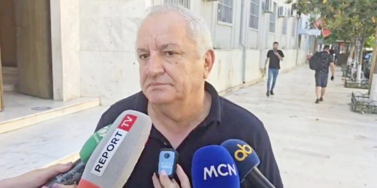 Hakmerret se i mori celularin, 15 vjeçarja akuzon të atin për përdhunim. Rezulton e virgjër