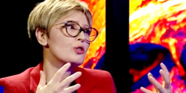 “10 këshilla për të rinjtë që kanë zgjedhur të vazhdojnë studimet në ekonomi dhe jo vetëm”, nga Irena Beqiraj