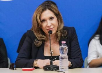 Evi Kokalari për Gert Bogdanin: “Flisni për civilizimin e tij si politikan, por heshtët kur e vodhën ashiqare gjatë primareve…”