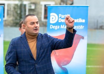 “Më kërkoi 4000 euro, tani më shantazhon me foto të montuara”/ Kryebashkiaku i Mallakastrës Agron Kapllanaj tregon sikletin që e ka zënë