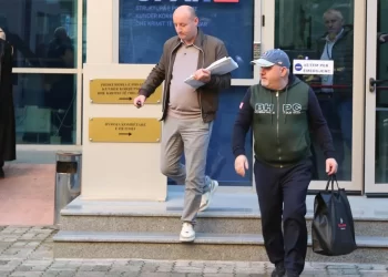 SPAK lëshon 18 urdhër arreste, mes tyre edhe për gazetarët Elton Qyno dhe Artan Hoxha