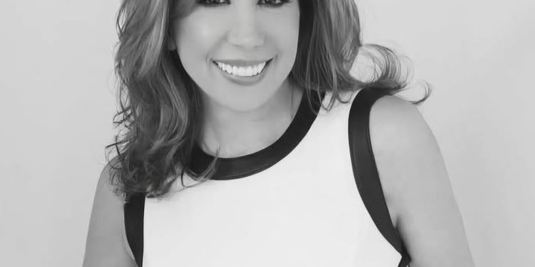 Parashqevi Simaku/ “Disa fakte qe me bejne te kem pikepyetje”, nga Evi