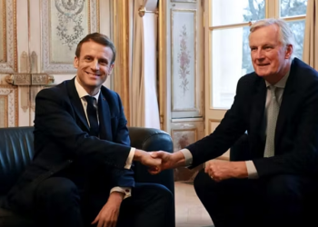 Francë/ Mocion mosbesimi, bie qeveria e Barnerit