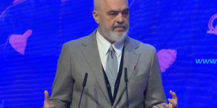 Rama i përgjigjet Tik Tok-ut: “Nuk e ke çfarë sqarimesh kërkon nga Shqipëria…”