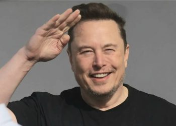 Elon Musk i pari që kapërcen 400 biliardë dollarë pasuri. Ja sa i është shtuar pas zgjedhjes së Trump