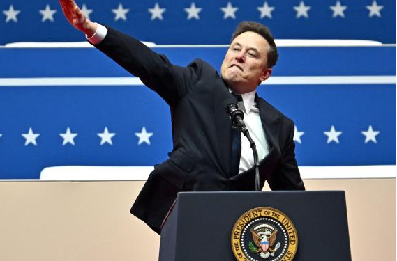 Entuziazëm i tepërt apo përshëndetje naziste? Ja çfarë është në fakt gjesti i Elon Musk kaq i përfolur