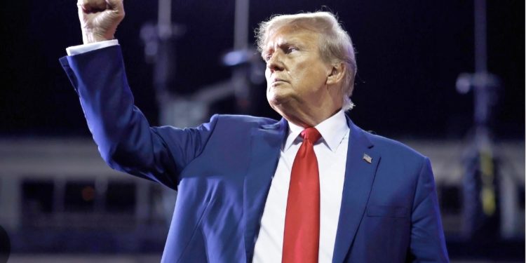 Blitz legjislativ/ Trump gati të nënshkruajë 100 urdhra ekzekutivë që  ditën e parë, nga emigrantët te vaksinat