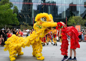 Sot Viti i Ri Kinez. Hyjmë në vitin e Gjarprit të Drunjtë
