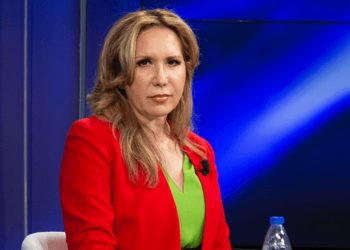 Evi Kokalari i nxjerr bojën Chris LaCivita-s pa nisur mirë: “Trump nuk fitoi nga ai. Ai po grin para, ngaqë e ka në CV”