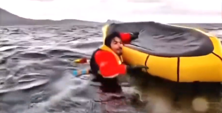 Njësoj si Pinoku: i riu gëlltitet dhe më pas pështyhet nga një balenë në Kili