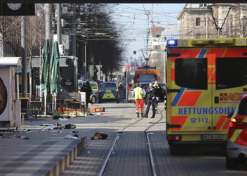 Gjermani/ Makina futet në mes të protestuesëve. Vret një dhe plagos disa të tjerë