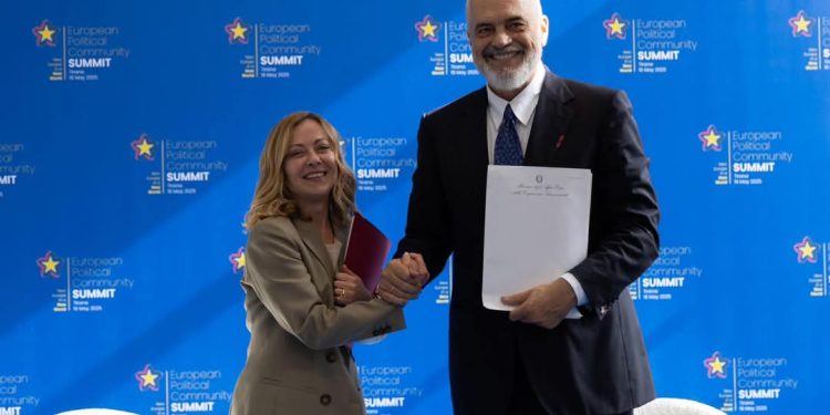 “Motra solli në Tiranë dokumentin…”/ Rama njofton  zbatimin e marrëveshjes mbi pensionet e shqiptarëve në Itali. “Nisin nga 1 qershori”