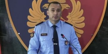 “Parkimi i dyfishtë do të konsiderohet vepër penale”/ Ja masat e ashpra që deklaroi drejtori i Policisë Ilir Proda për funksionimin e sezonit veror