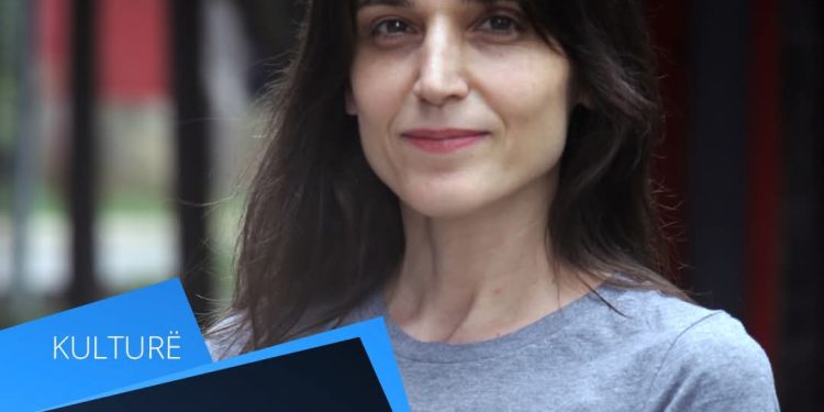RTSH-ja në kaos, vazhdojnë denoncimet.  Elsa Demo: “Paratë janë bërë hi, prandaj honoraret nuk janë derdhur”
