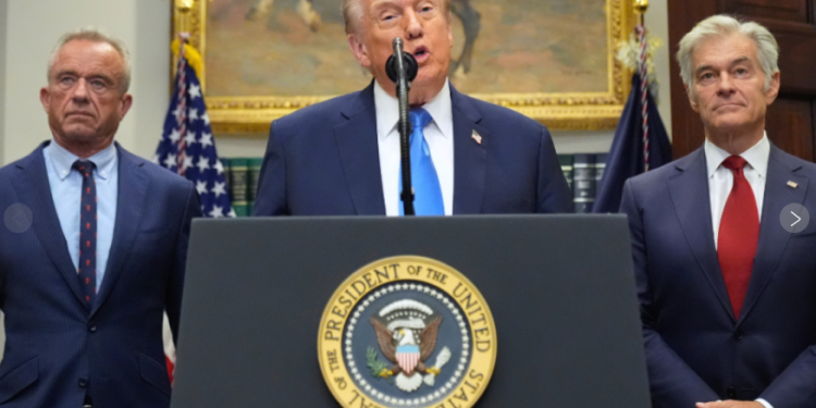 “Gratë shtatëzëna të mos pijnë paracetamol. Shkakton autizëm”/ Deklarata e Trump-it që po çorodit botën