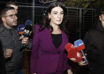 AKSH-i/ Masë arresti për drejtuesen Mirlinda Karçani