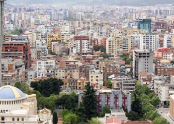 Begaj firmos dekrektin e rivlerësimit të pronave. Ja deri kur do të zgjasë