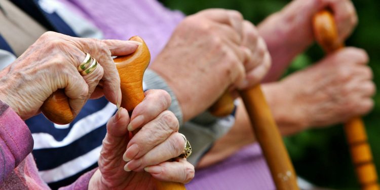 Bonuset mujore, ja sa përfitojnë pensionistët në varësi të pensioneve që kanë