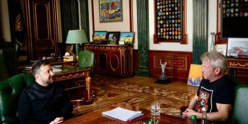 Mungoi në ndarjen e çmimeve “Oscar”/ Sean Penn zgjodhi të takonte Zelenskin