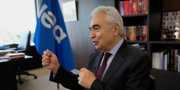 Agjencia Ndërkombëtare e Energjisë: “Fluturimet në rrezik. Europa dhe gjashtë javë karburant! “