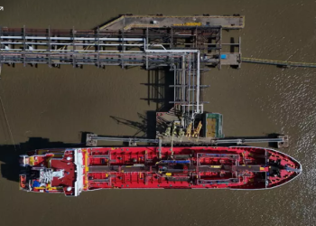 Lindja e Mesme/ Irani njofton rihapjen e plotë të Ngushticës së Hormuzit. Trump: “Bllokada jonë vazhdon!”