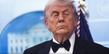 “Trump skeptik ndaj propozimit të Iranit për Hormuzin”/SHBA-Iran përplasen për energjinë bërthamore